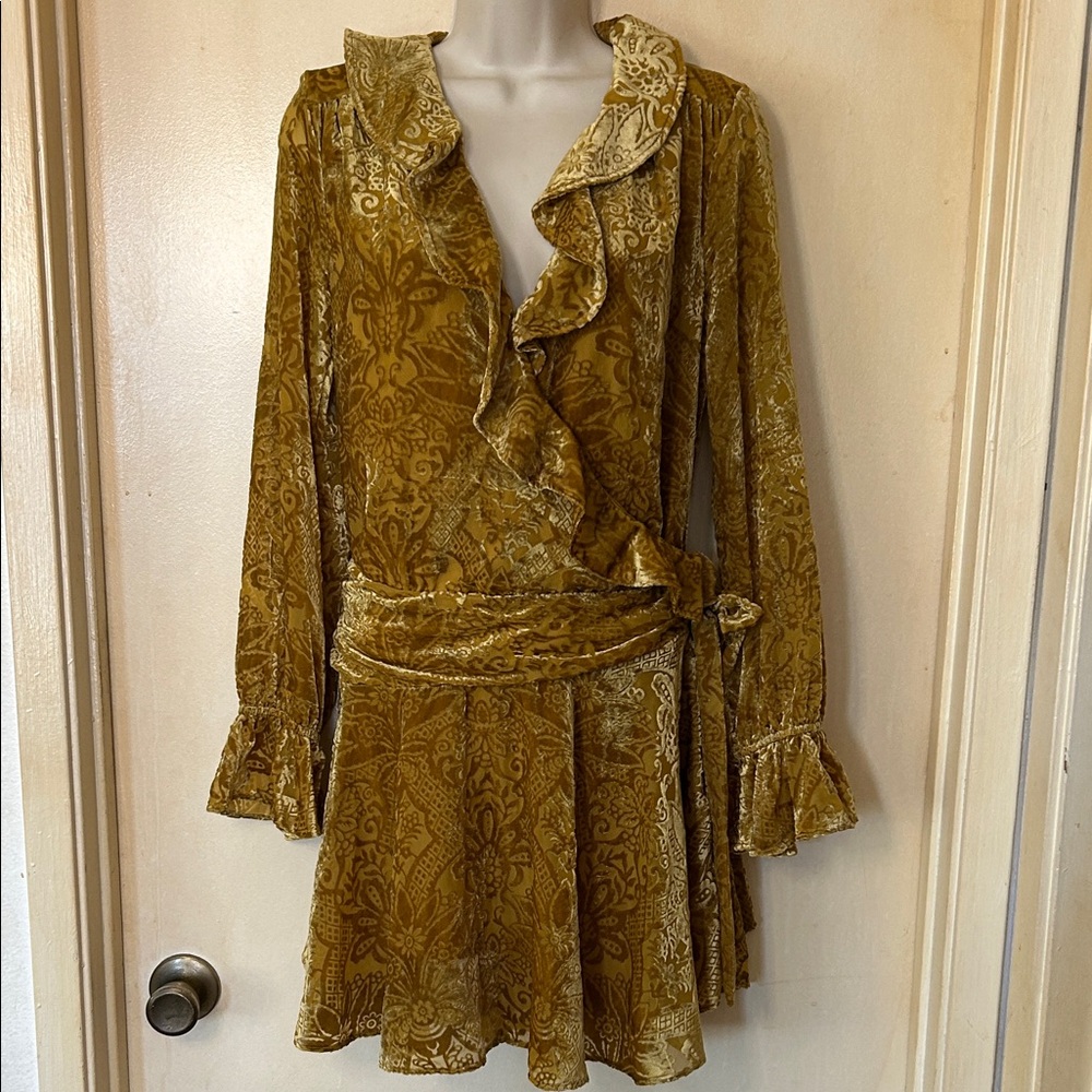 Anthropologie Mustard Gold Burnout Velvet Ruffle Faux Wrap Mini Dress size 6